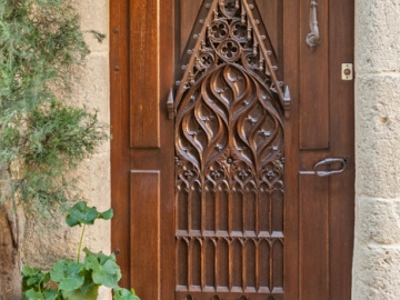 ‘a little carving’